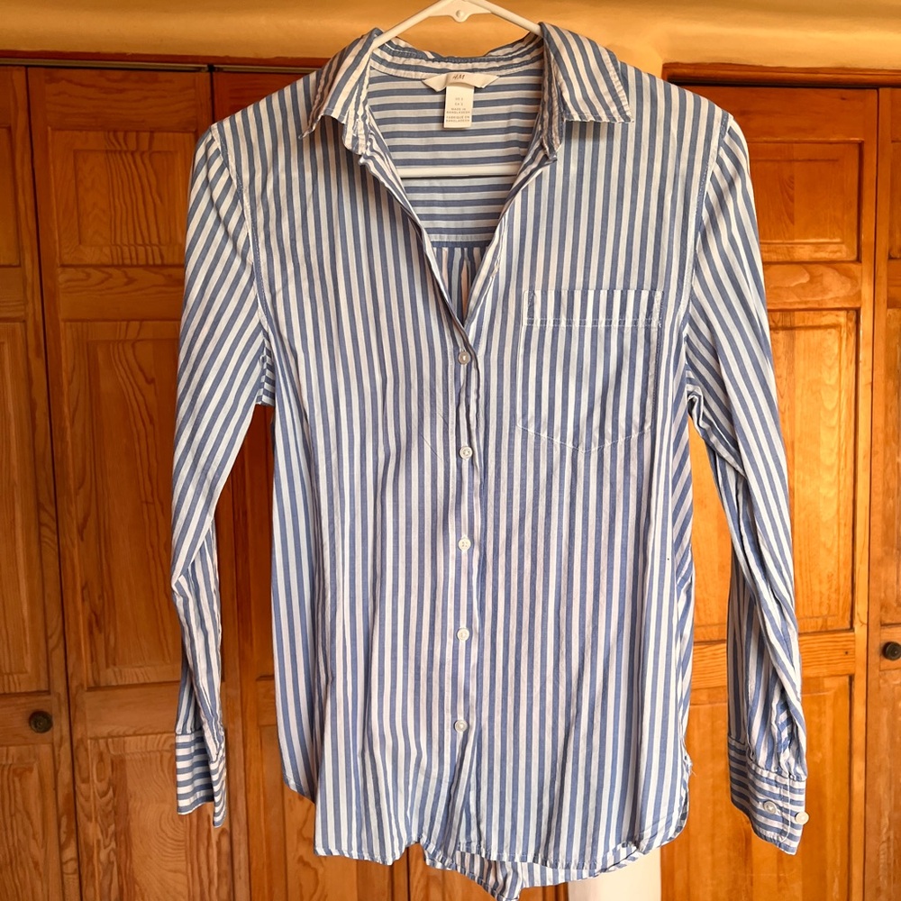 H&M - Blue and White Striped Shirt - Size US 2